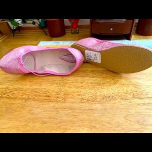 Brand new Bloch flats! Super comfortable and cute! Size 5